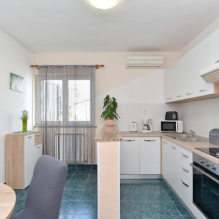 Apartments Milka 2074 포레치 외부 사진