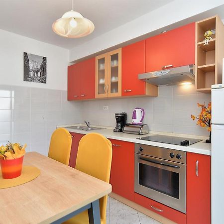 Apartments Milka 2074 포레치 외부 사진