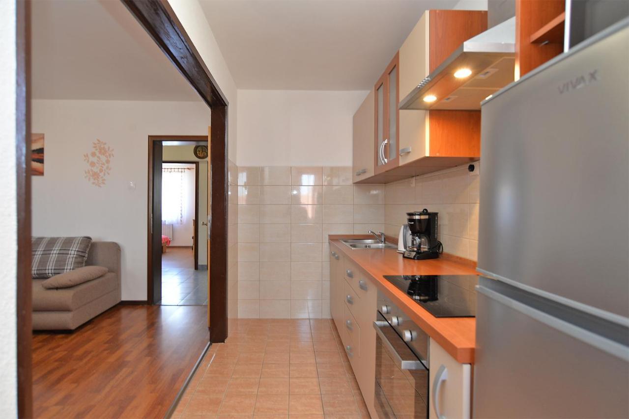 Apartments Milka 2074 포레치 외부 사진