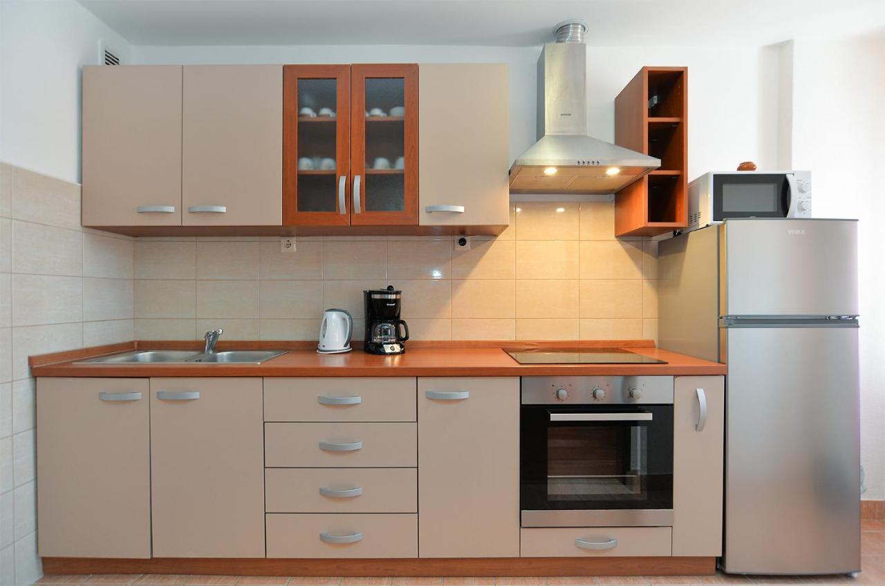 Apartments Milka 2074 포레치 외부 사진