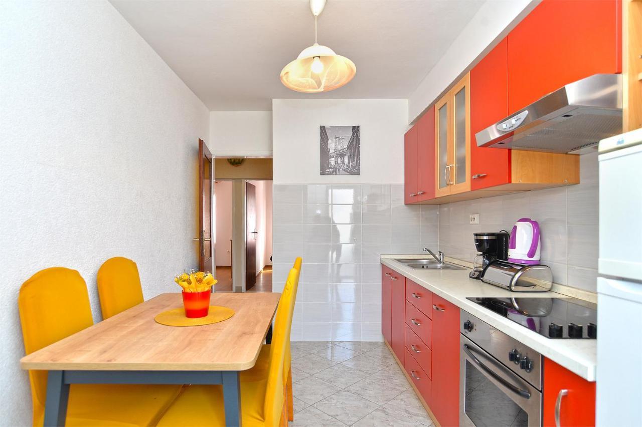 Apartments Milka 2074 포레치 외부 사진
